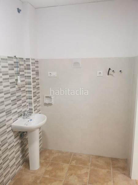 Foto dbdd54af-0347-4fb4-b2d3-5cbc33333b68. Alquiler local comercial en calle clavero 26 en Centro Ciudad Plasencia
