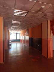 Locale commerciale in Calle Santa Elena