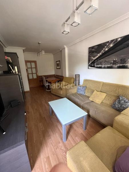 Foto 917b0811-5515-4af3-ab65-0296bd30bdcf. Duplex in calle alba de tormes 13 in Los Pinos - El Pilar Plasencia