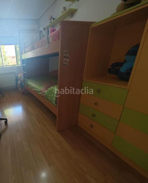 Foto cbd7f265-531b-435f-b922-4b4fc86b6c15. Zweistöckige wohnung in calle alba de tormes 13 in Plasencia