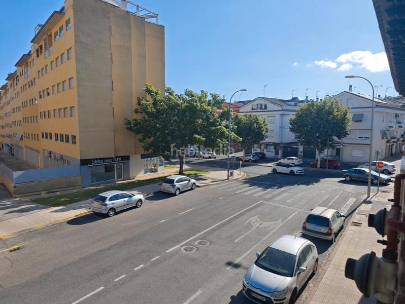 Foto ea9cd63b-1186-4b03-b83a-8408f66452ff. Zweistöckige wohnung in calle alba de tormes 13 in Plasencia