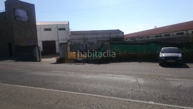 Foto 1af28744-ab79-4f68-9413-04c07fe1acf4. Nau industrial a Zona Sur - Av. De España - San Miguel Plasencia