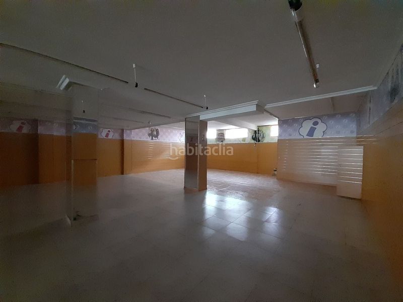 Foto ed9c9d5b-fb8c-4d0d-8a4d-e0dfc50914fd. Local comercial a Centro Ciudad Plasencia