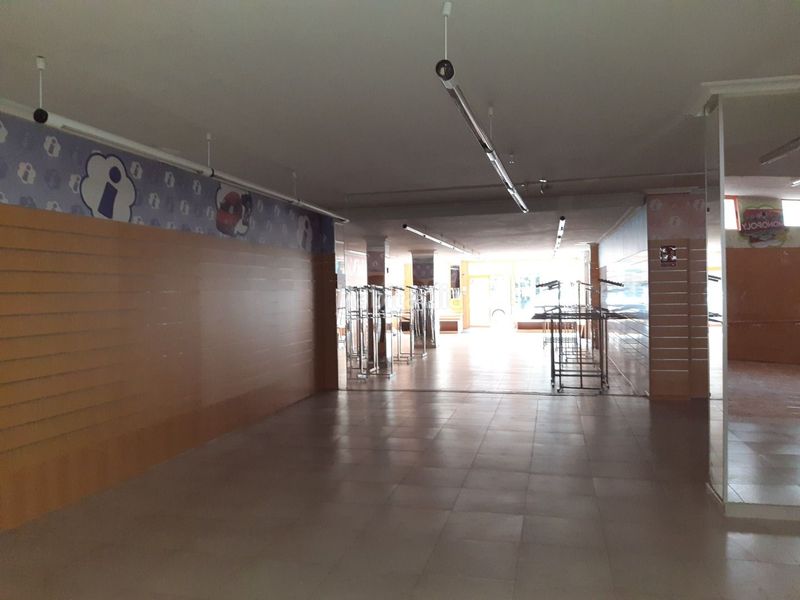 Foto f466e278-eaed-401e-b29a-d56bc50db111. Local comercial a Centro Ciudad Plasencia