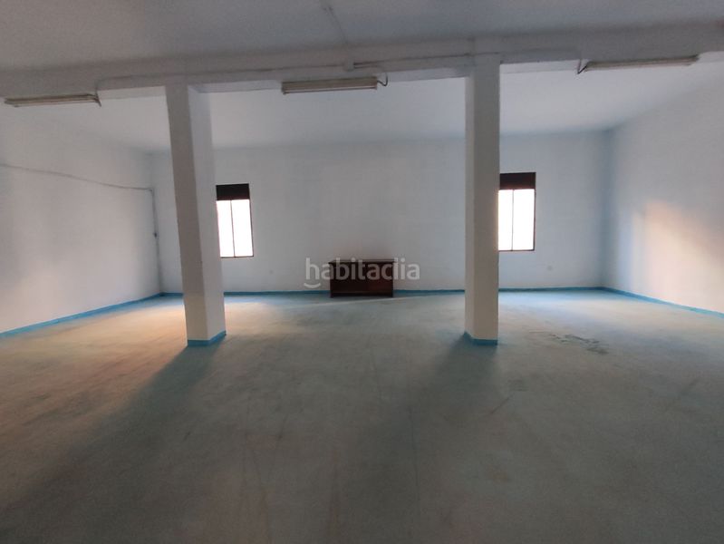 Foto f32e4ee1-5f79-4ab4-856b-1f8d02a73a98. Local comercial a Centro Ciudad Plasencia