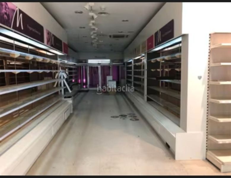 Foto 03e9cb7f-e59f-4e23-ab11-633f8b7d2c1c. Local comercial a Centro Ciudad Plasencia