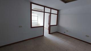 Local Comercial a Avenida Juan Carlos I