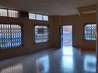 Local commercial à Calle Puerta Coria