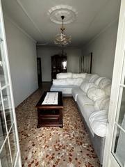 Haus in La Banda - Campo de Fútbol. Amplia vivienda de dos plantas con gran garaje y patio privado e