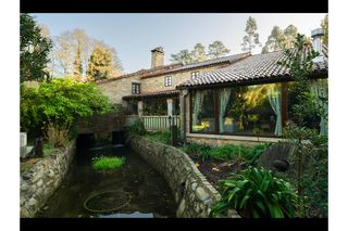 Maison  Mirans. Engel&völkers vende casa rural en pleno funcionamiento, con finc