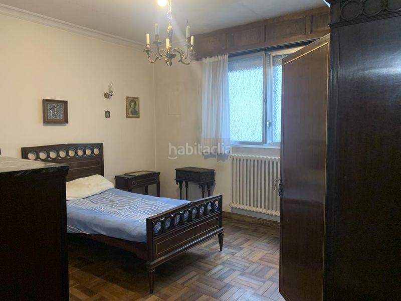 Foto 1e30d8d0-ee90-4be8-941b-605f123e6d8e. Edificio engel&völkers vende edificio entero, con dos bajos comerciales en el centro en Santiago de Compostela