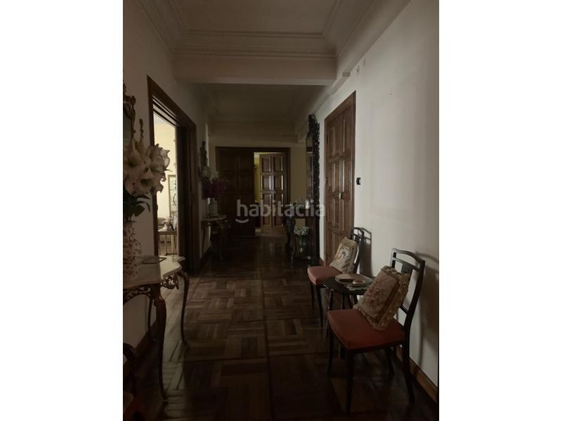 Foto 9e69ea0b-e5e9-4d89-ae15-3d69094205e2. Edificio engel&völkers vende edificio entero, con dos bajos comerciales en el centro en Santiago de Compostela