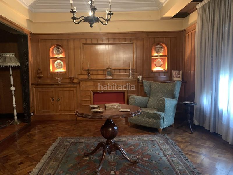 Foto a04d7b30-bc56-4399-988c-19ee6ee2586a. Edificio engel&völkers vende edificio entero, con dos bajos comerciales en el centro en Santiago de Compostela