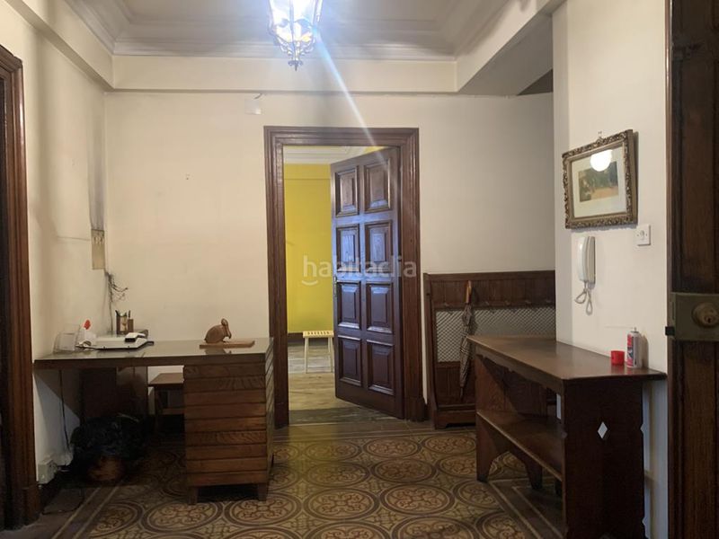 Foto c4e5647a-c082-4b75-9daf-459f1ea5c2b2. Edificio engel&völkers vende edificio entero, con dos bajos comerciales en el centro en Santiago de Compostela