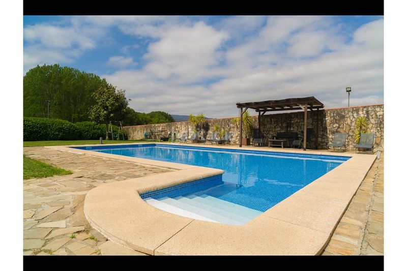 Foto 41221af2-58be-4da5-85c8-dbb111610e4f. Chalet con camino riscaldamento parcheggio piscina in Ames