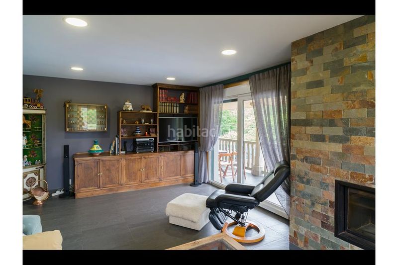 Foto 91347e2a-f610-4336-b3a8-d430e6fc6cff. Chalet con camino riscaldamento parcheggio piscina in Ames