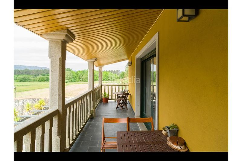 Foto bbf5e552-0199-4b6b-abd4-8fbbf3af177b. Chalet con camino riscaldamento parcheggio piscina in Ames
