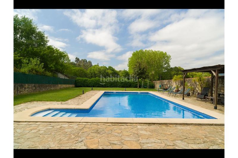 Foto f818be92-2536-4340-976c-d34b7925c647. Chalet con camino riscaldamento parcheggio piscina in Ames
