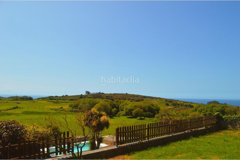 Foto 902478cc-974f-4524-9ee9-05c2e6d4334d. Casa amb xemeneia calefacció aparcament piscina a Ferrol