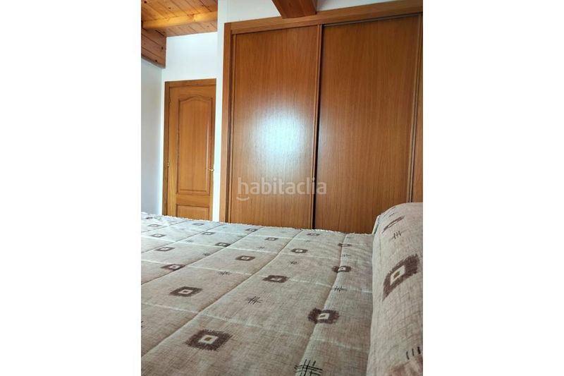 Foto edd134a3-da72-4448-92a4-657519cfe0f3. Casa amb calefacció aparcament a Silleda