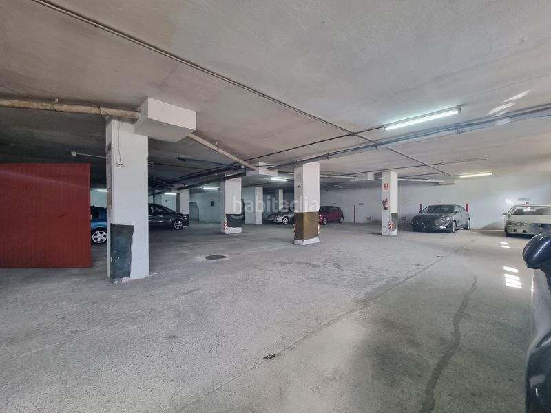 Foto 4c0b3354-a2da-4a0d-82b0-2cbb80d2b013. Local comercial en avenida mallos 83 garaje de 680m 23 plazas coche y 5 motos posibilidad de más zona de mucha demanda facil acceso en Coruña (A)