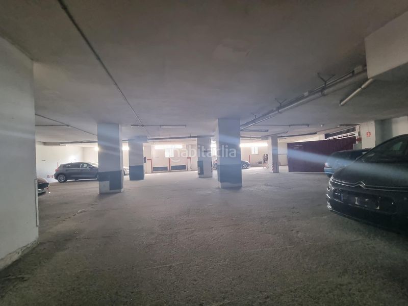 Foto 81f01231-4d00-4c57-b67e-2605967d92d7. Local comercial en avenida mallos 83 garaje de 680m 23 plazas coche y 5 motos posibilidad de más zona de mucha demanda facil acceso en Coruña (A)