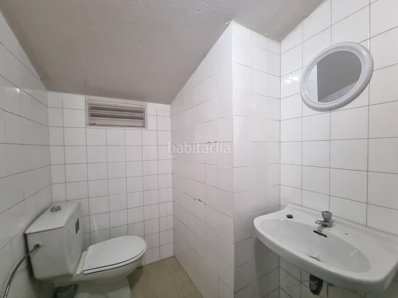 Foto a8e4620a-00e7-47da-9654-7cd805a506fb. Local comercial en avenida mallos 83 garaje de 680m 23 plazas coche y 5 motos posibilidad de más zona de mucha demanda facil acceso en Coruña (A)