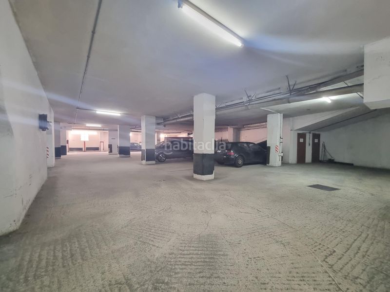 Foto cfbbe08e-b695-4bca-8542-26c673f8a025. Local comercial en avenida mallos 83 garaje de 680m 23 plazas coche y 5 motos posibilidad de más zona de mucha demanda facil acceso en Coruña (A)