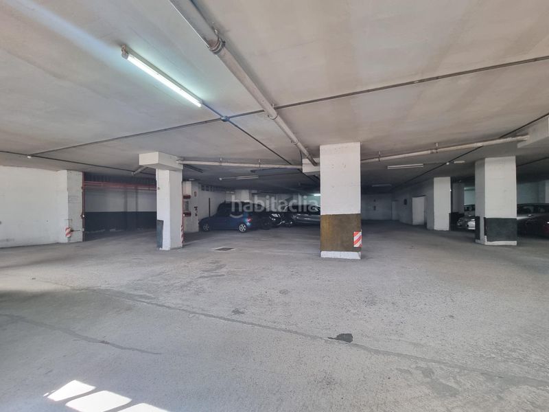 Foto db52549d-ce59-4edf-8514-895be97584cd. Local comercial en avenida mallos 83 garaje de 680m 23 plazas coche y 5 motos posibilidad de más zona de mucha demanda facil acceso en Coruña (A)