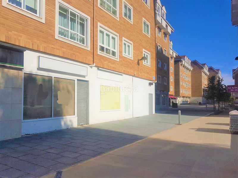 Foto 84a74669-90e7-43ff-9123-889005468157. Lloguer local comercial a Cambre