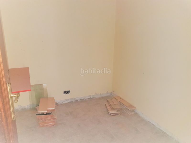 Foto b43c0711-d670-483f-8a07-6bab3dea519e. Lloguer local comercial a Cambre