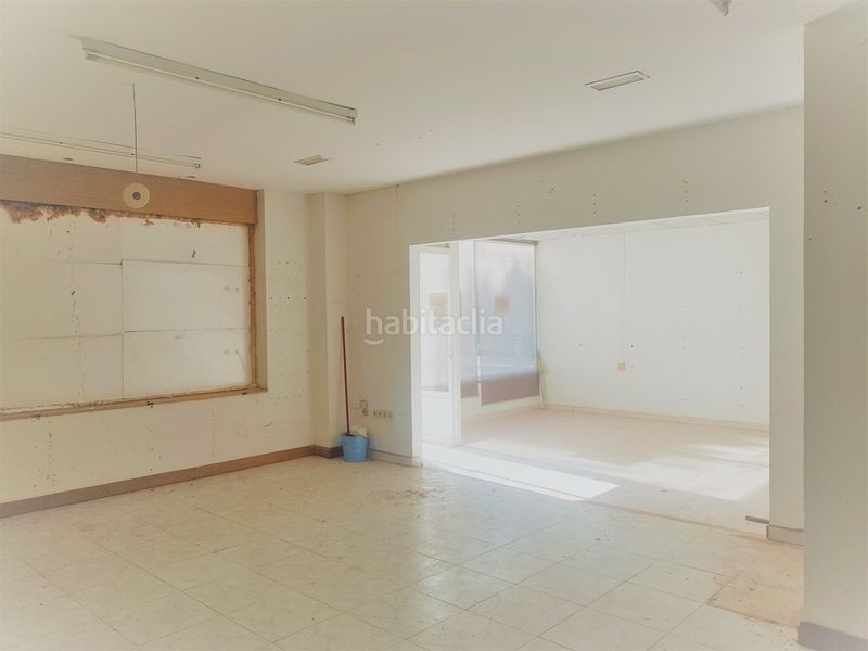 Foto b52bc7fe-fa7c-4dda-887e-c9e6b57fbca0. Lloguer local comercial a Cambre