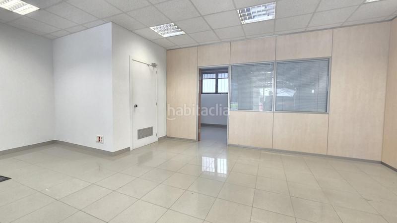 Foto 574a99e6-df50-4360-bee9-0d4c413743a4. Rent business premise in Someso - Matogrande Coruña (A)