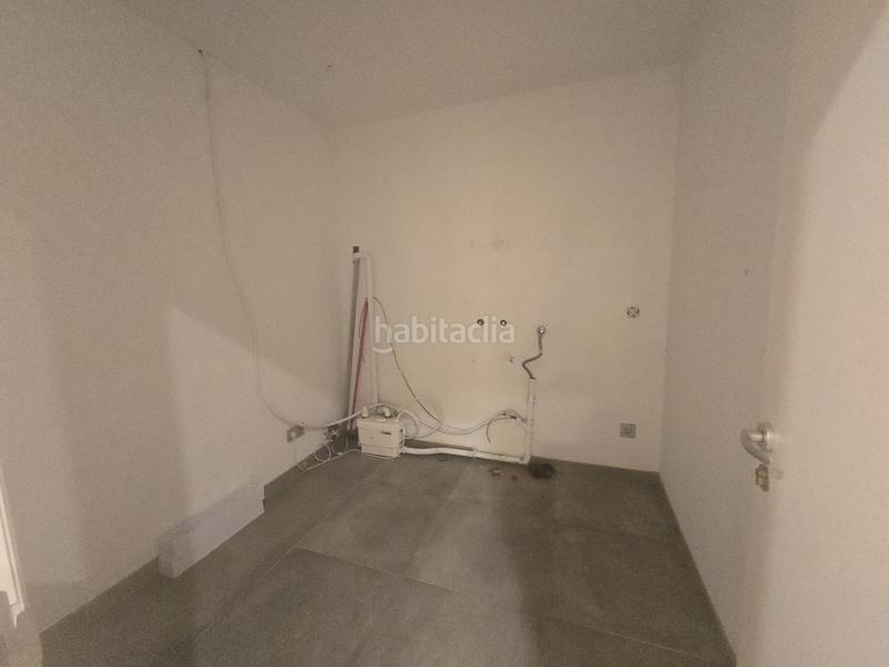 Foto ed97518f-3438-45cd-b36d-0134f61b9071. Rent business premise in Someso - Matogrande Coruña (A)