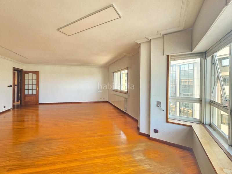 Foto 5631534d-acb6-4079-9fe3-84233605e9fb. Duplex con riscaldamento parcheggio in Someso - Matogrande Coruña (A)