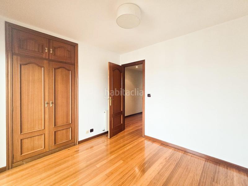 Foto 5d7cf6d4-3716-4be7-bc8d-4de0c6413431. Duplex con riscaldamento parcheggio in Someso - Matogrande Coruña (A)