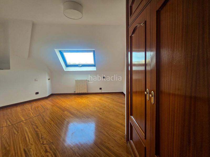 Foto 90d8cdbb-5dfc-4bda-acd3-b0f9f5f00ebc. Duplex con riscaldamento parcheggio in Someso - Matogrande Coruña (A)