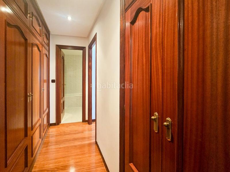 Foto caee752b-5cec-4c4a-bd9d-e726bd3df244. Duplex con riscaldamento parcheggio in Someso - Matogrande Coruña (A)