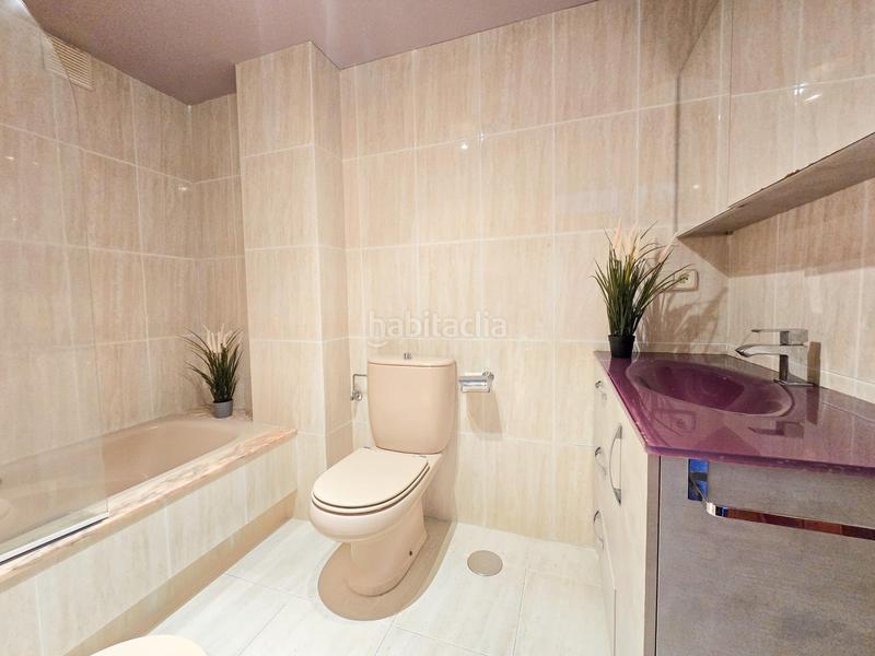 Foto 6c20ba0f-6139-4a70-ae2d-344488b19e1d. Flat with heating parking in Los Castros - Castrillón Coruña (A)