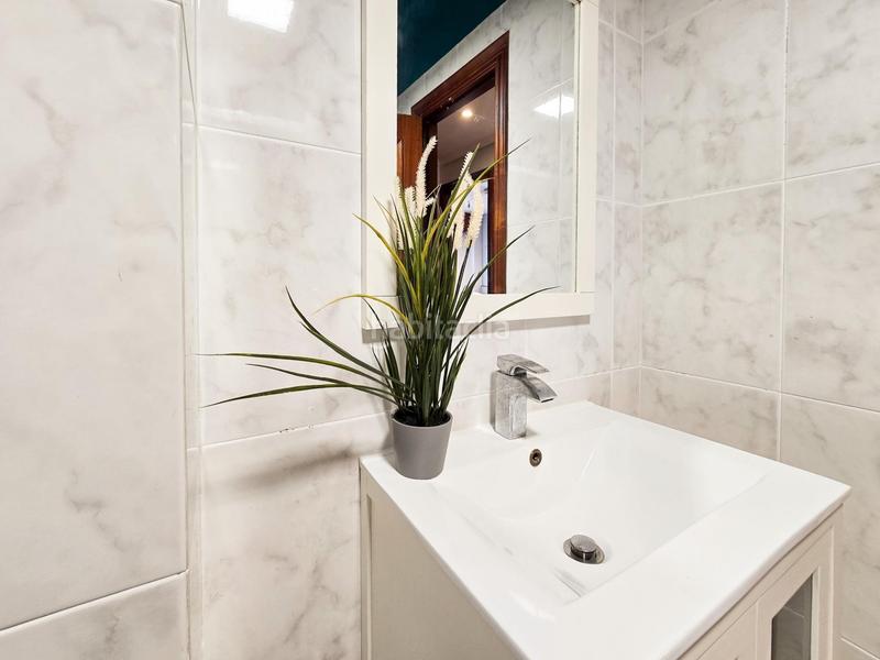 Foto 233643ed-bcbb-4f86-bea0-bed2f5d3b9ba. Piso en Los Castros - Castrillón Coruña (A)