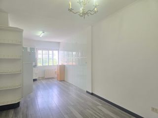 Casa adossada  Carretera feans. A pocos  minutos   del  centro   ,  acogedora  vivienda   unifam