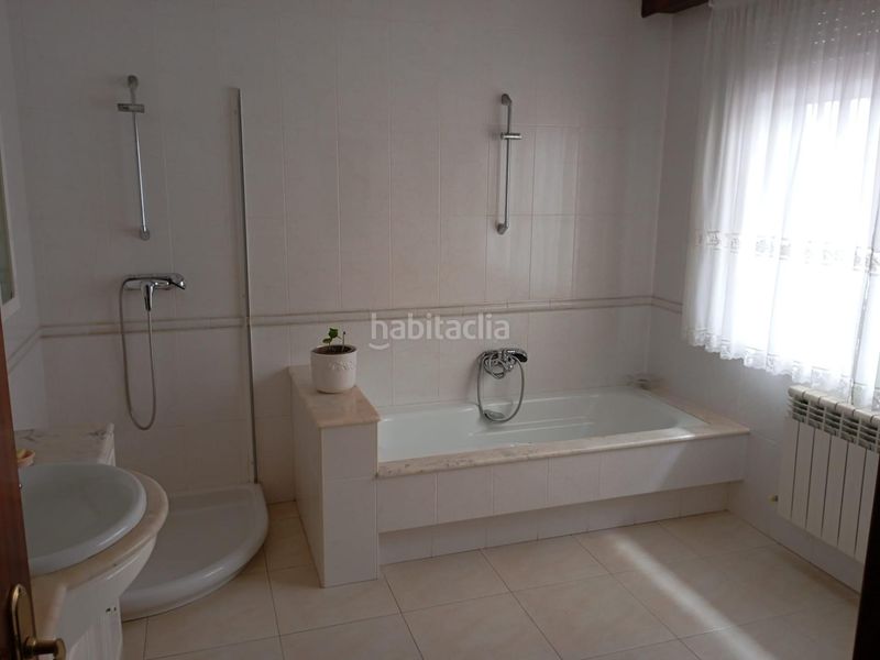 Foto 0979be70-b1a9-4474-bc6c-aa4a7fcf8f5b. Casa amb calefacció aparcament a Arteixo pueblo Arteixo