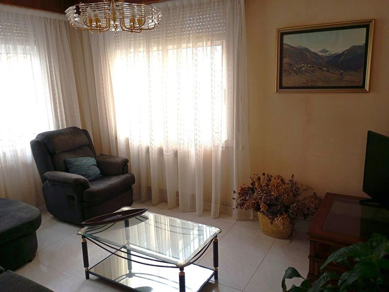 Foto b06a1536-41fc-4a52-b33a-8b3a1a8feb2c. Casa amb calefacció aparcament a Arteixo pueblo Arteixo