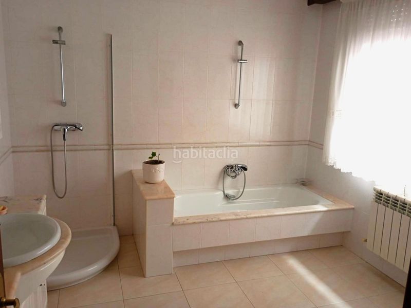 Foto ded7030d-e8d9-4e83-8899-d215594faea2. Casa amb calefacció aparcament a Arteixo pueblo Arteixo