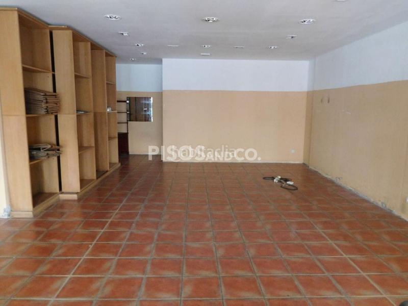 Foto 39b03943-ab4c-4a2e-81d7-379ffea1fb39. Rent business premise in Os Mallos Coruña (A)