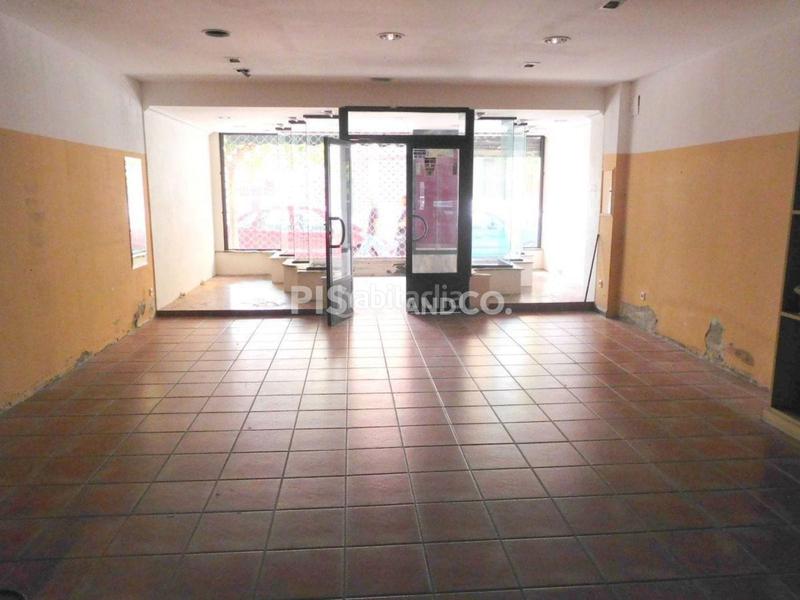 Foto 852c71c5-df9d-4776-9d15-eef50c50c6b3. Location local commercial dans Os Mallos Coruña (A)