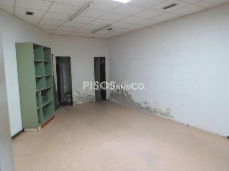 Foto cfec049b-a5ea-4d08-9828-56c838c75d66. Affitto locale commerciale in Os Mallos Coruña (A)