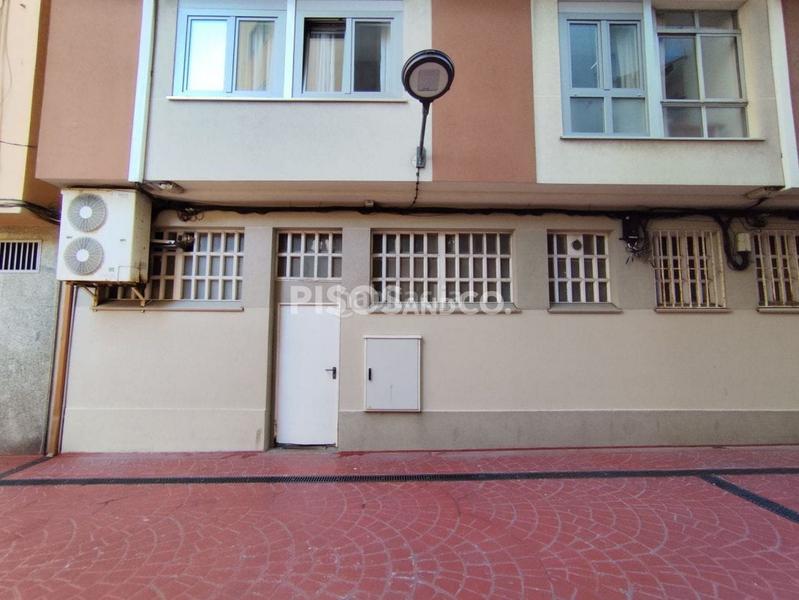 Foto 5b2a8dcb-021a-4f0e-8a07-fd02fe64d75b. Local comercial en Agra del Orzán - Ventorrillo Coruña (A)