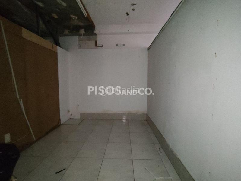 Foto c84b8f33-ed40-45b3-9d44-73a044fa8a1c. Local comercial en Agra del Orzán - Ventorrillo Coruña (A)