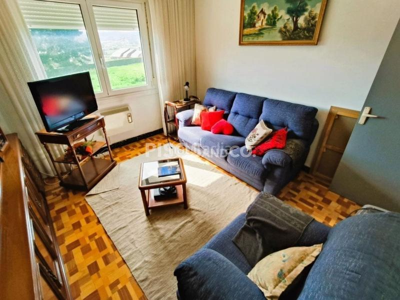 Foto 10468790-1861-4008-ab6b-dd32d4eb6a81. House with parking in Cambre